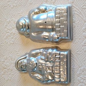 Vintage Christmas Santa Going Down The Chimney Cake form Baking Mold